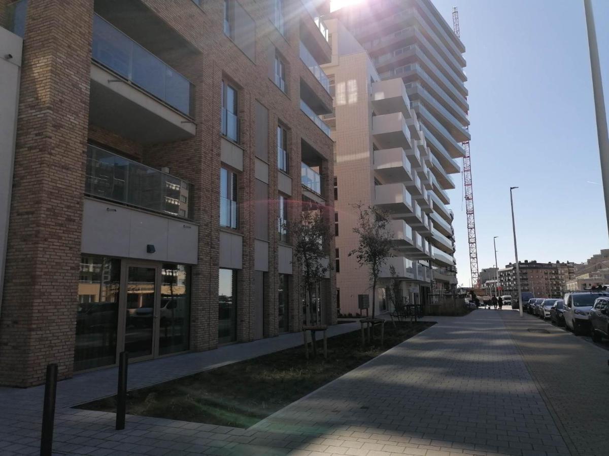 Bartine - Modern And Spacious Flat Near The Sea, Free Parking Space Остенде Экстерьер фото