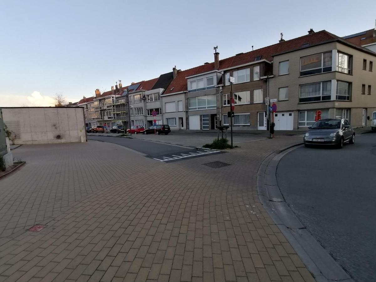 Bartine - Modern And Spacious Flat Near The Sea, Free Parking Space Остенде Экстерьер фото