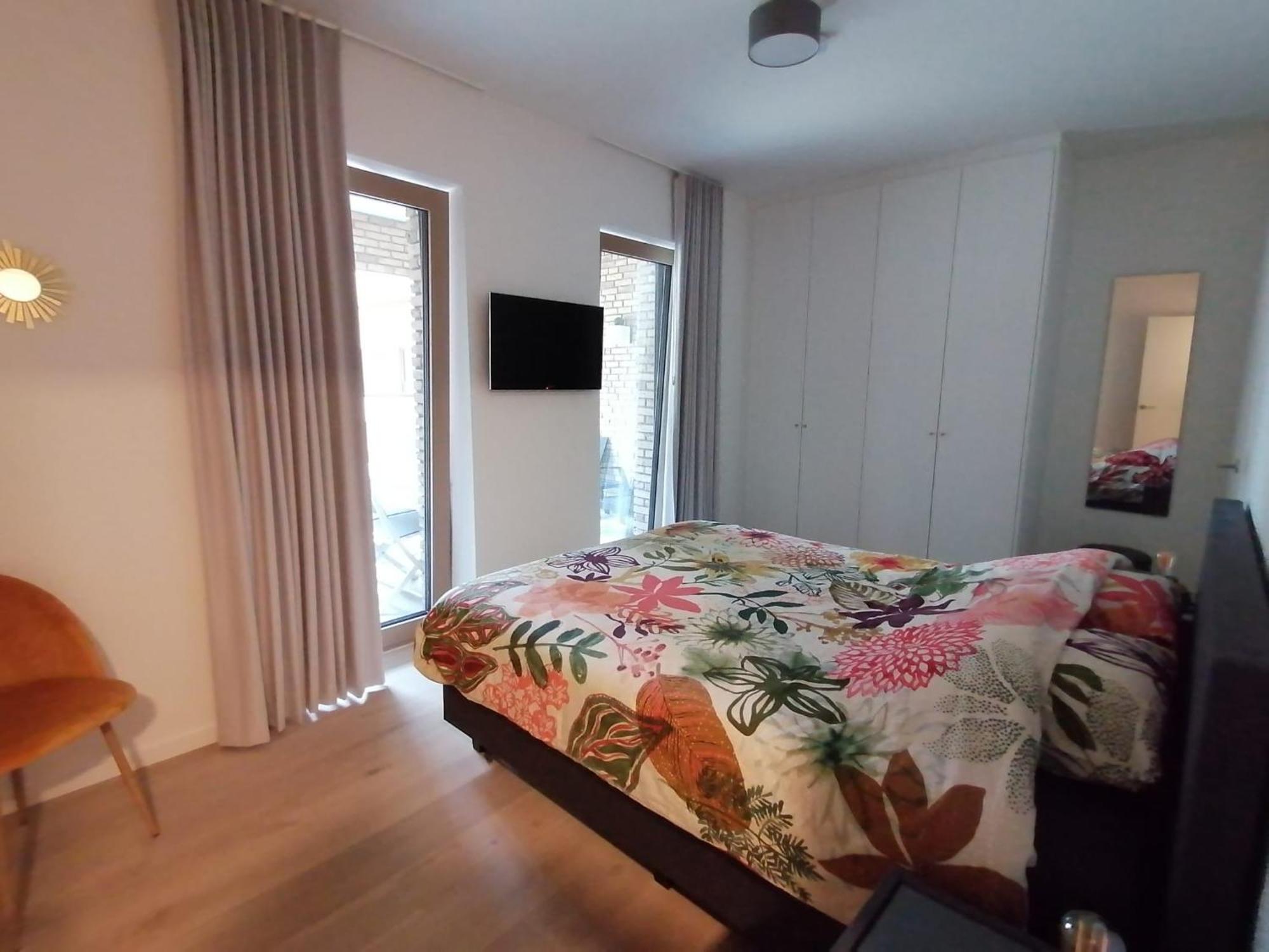 Bartine - Modern And Spacious Flat Near The Sea, Free Parking Space Остенде Экстерьер фото
